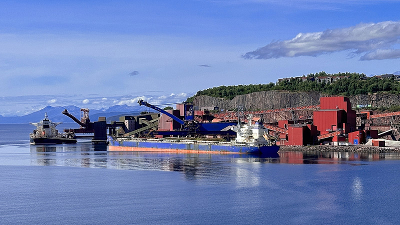 基于上海把白酒邮寄到英国斯旺西