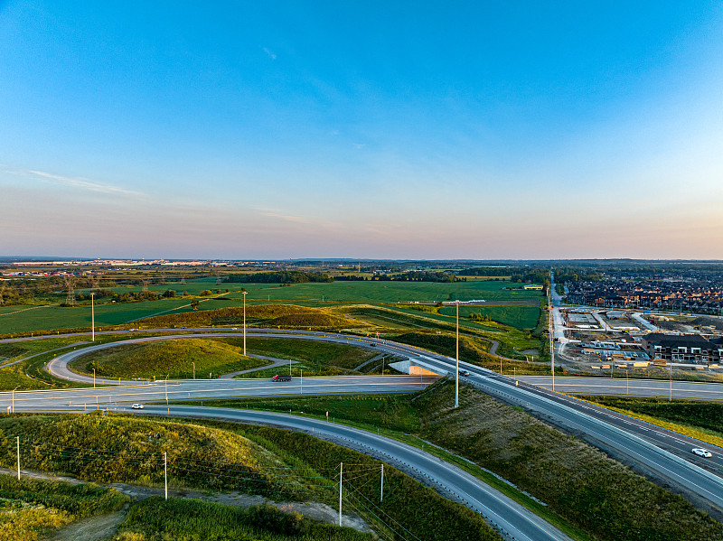 中国广东深圳到泰国客机腹舱带货