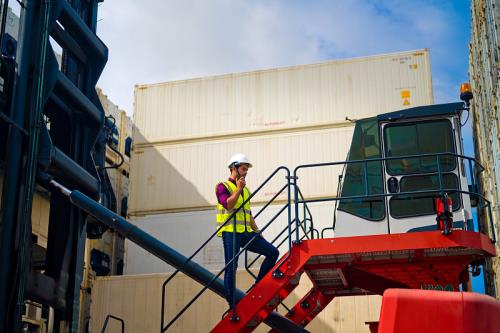 中国广东深圳到柬埔寨独立冷藏集装箱智能化海运专线