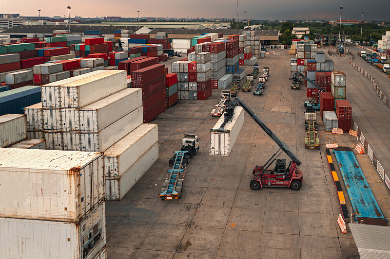 从中国苏州将发胶寄到英国布里斯托尔