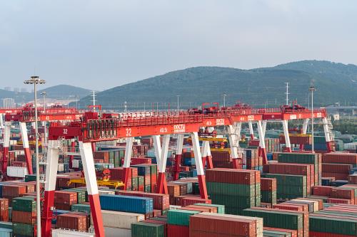 中国河南郑州到比利时拼箱海运智能化海运专线