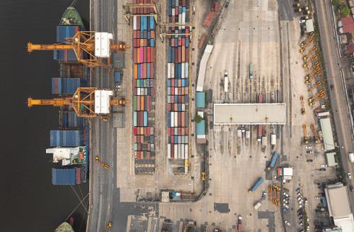 深圳到英国斯旺西整柜海运定制海运通道