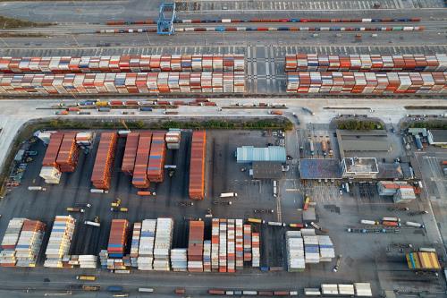 中国广东深圳到英国剑桥海铁联运区域循环航线