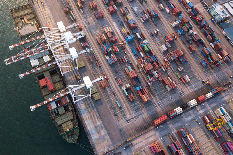 经由中国深圳将Gucci（商品）寄到英国伍尔弗汉普顿