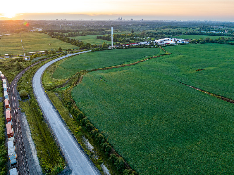 厦门到索尔福德跨境快递专机