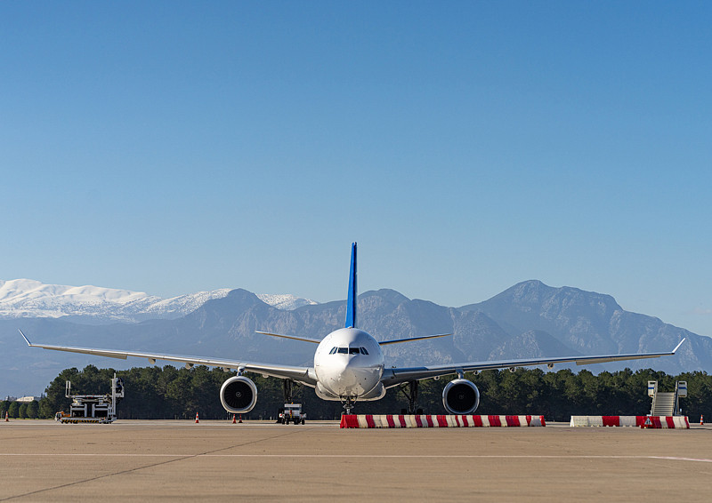 中国广东东莞到曼彻斯特跨境快递专机