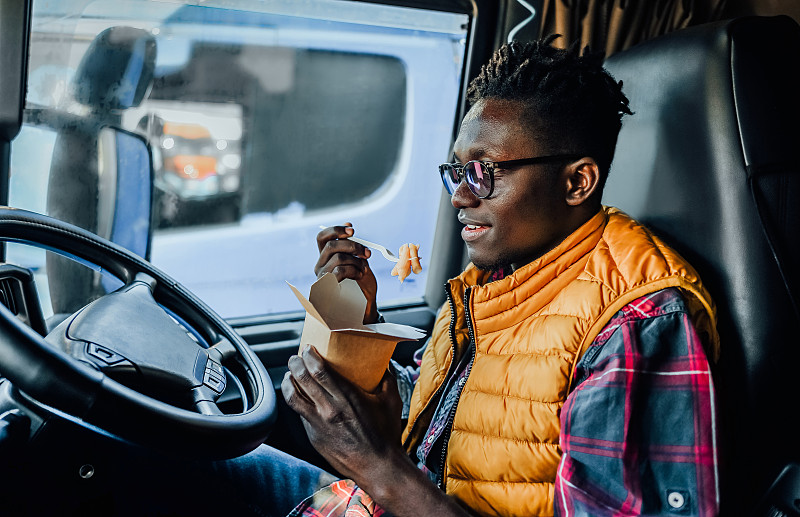 亚马逊FBA头程运输四种方法比较与选择指南 亚马逊FBA头程运输四种方法比较与选择指南