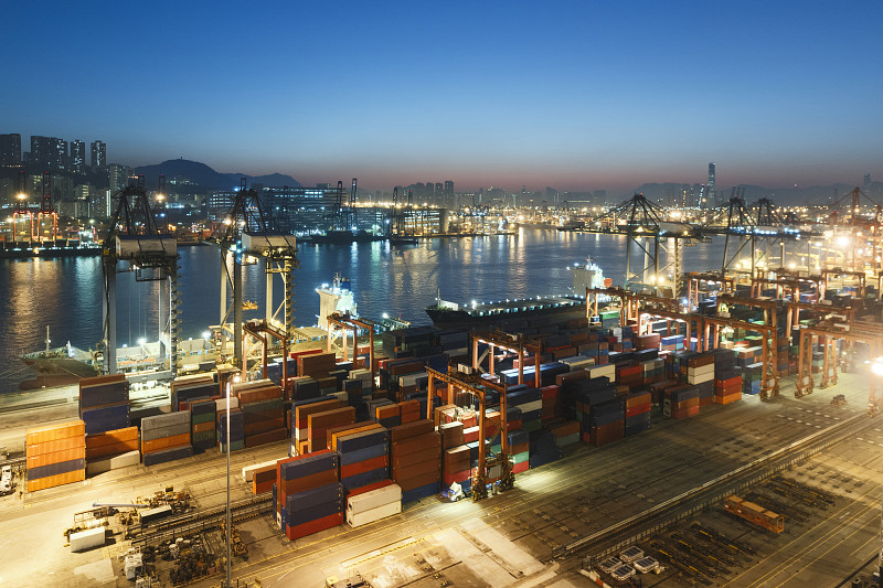 从国内寄快递到英国要多少钱