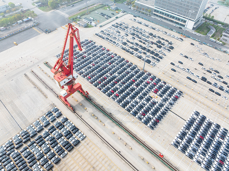 从国内寄东西到瑞士，用什么快递比较好？