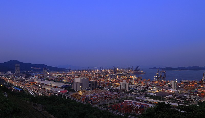 国际快递收件人不清关会产生哪些费用？