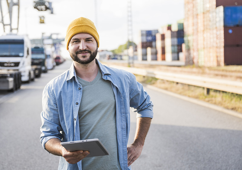 往英国邮寄用什么快递好，多少钱，要多久能到