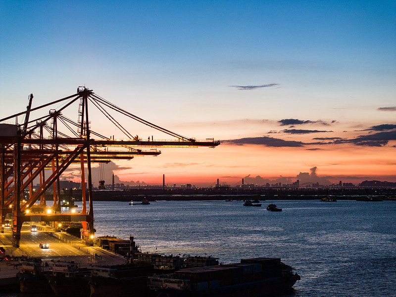 到瑞士国际快递多少钱?