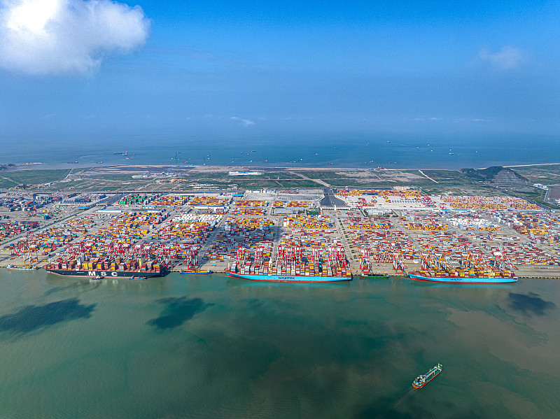 中远海能(600026.SH)今年大涨198% 油运会复制2021年集运的超级行情吗?