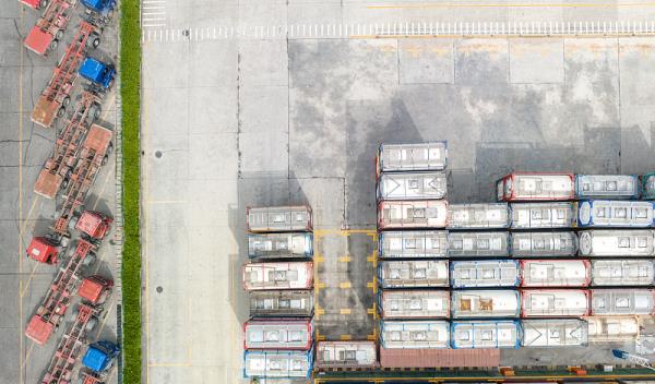 广西钦州市伟崇物流有限公司