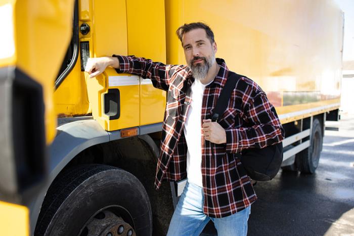 巴彦淖尔市金焱鼎物流有限公司