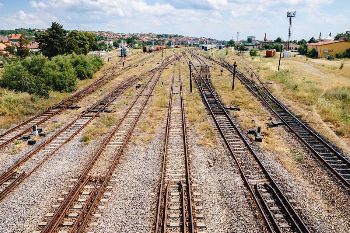 深圳市雁跃物流有限公司