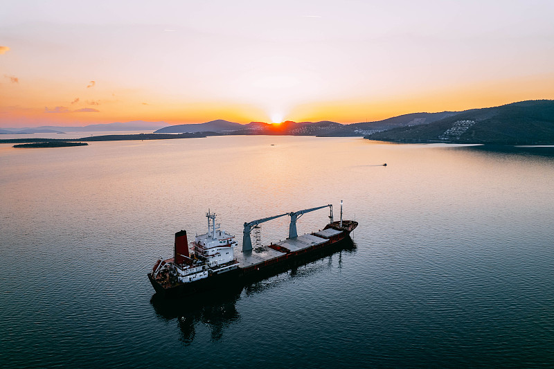 邮寄物品到澳洲海运一公斤多少钱？（海运的优势就是价格便宜）