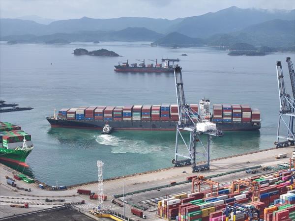 国际海运墨尔本港举行抗议罢工